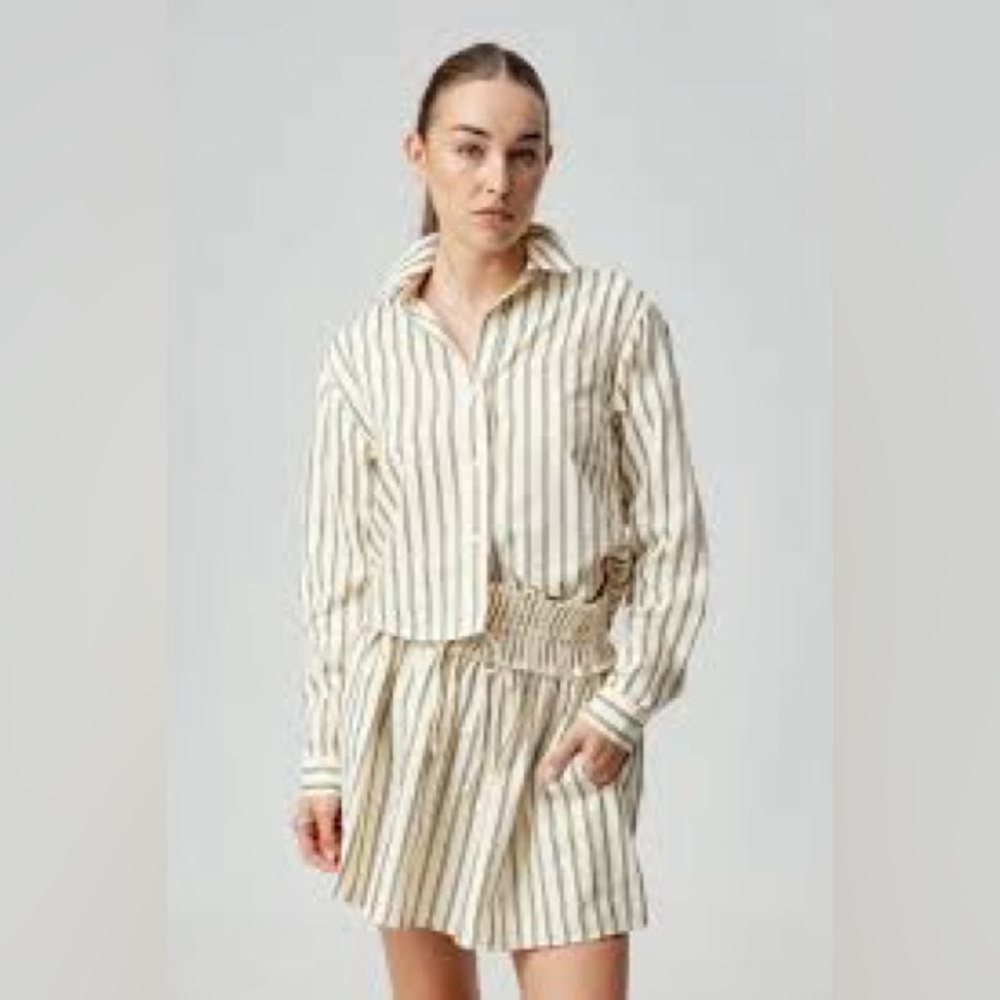 NWT SUNDAYS Cream and Black Striped Vada shirt Size Medium